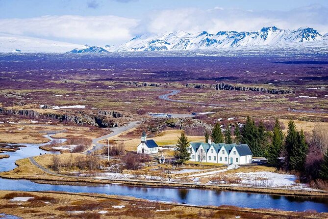 Golden Circle & Northern Lights Tour from Reykjavik - Kerið Crater Stop 5: included admission and two ways to walk it
