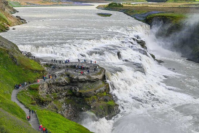 Golden Circle & Northern Lights Tour from Reykjavik - Hveragerði refresh break: small stop, useful reset