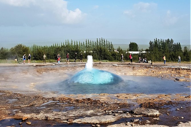 Golden Circle Private Day Tour - up to 9 passengers - Private van pace in Iceland: why up to 9 feels better