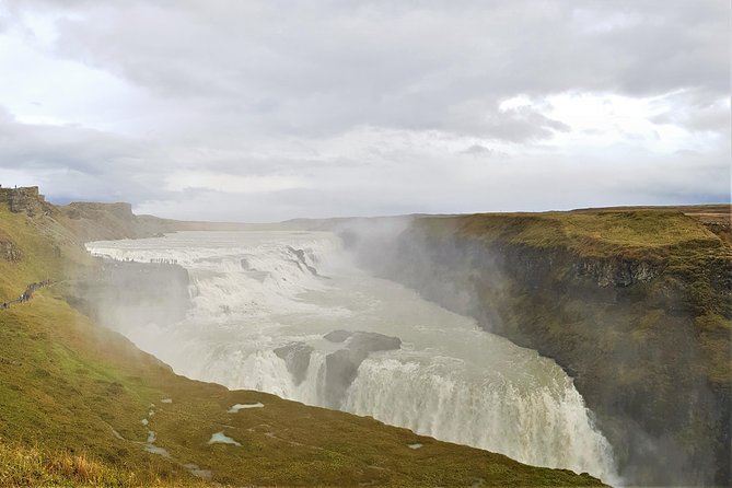 Golden Circle Private Day Tour - up to 9 passengers - Þingvellir National Park: tectonic plates and Viking politics