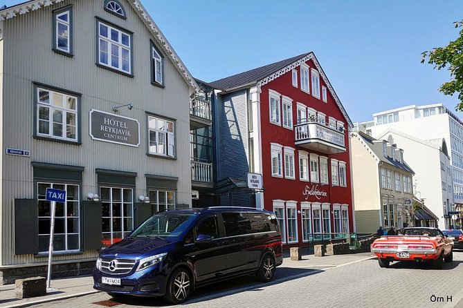Golden Circle & Secret Lagoon Luxury Private Tour in a new luxury Mercedes Benz - Why private timing beats big-bus logistics on the Golden Circle
