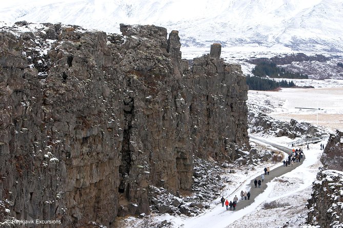 Golden Circle Tour and Evening Northern Lights Cruise from Reykjavik - What you actually get: a full-day Golden Circle plus a night cruise