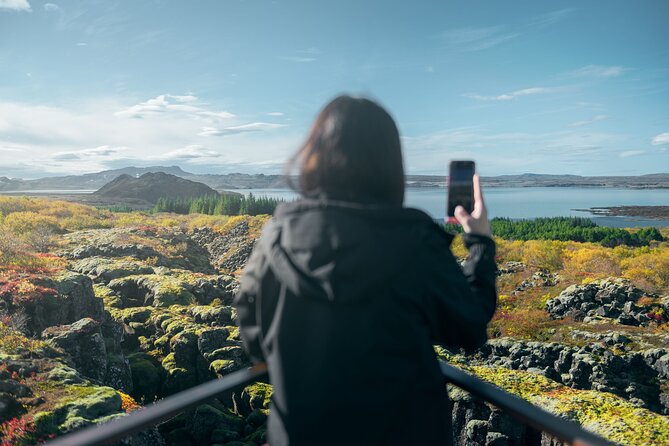 Golden Circle Tour with Laugarás Lagoon Admission - Stop 1: Þingvellir National Park and the “between continents” walk