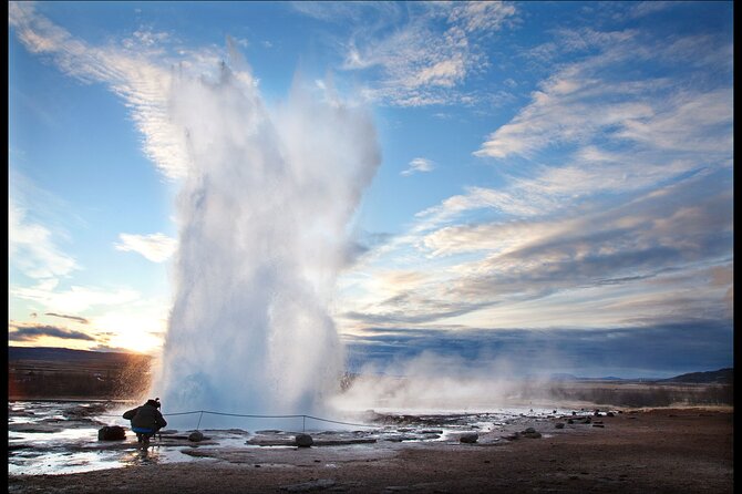 Golden Circle Tour with Laugarás Lagoon Admission - Group size, timing, and the rhythm of the day