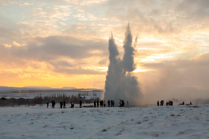 Golden Circle & Viking Horse Experience - Reykjavik Departure at 8:00am: Skógarhlíð 10 and Pickup Realities