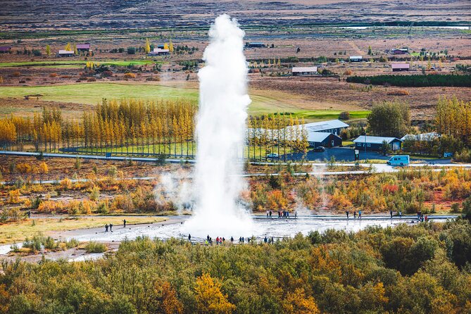 Golden Circle with Kerid Crater & Local Farm Visit in Small Group - Stop 1: Þingvellir National Park Between the North American and Eurasian Plates