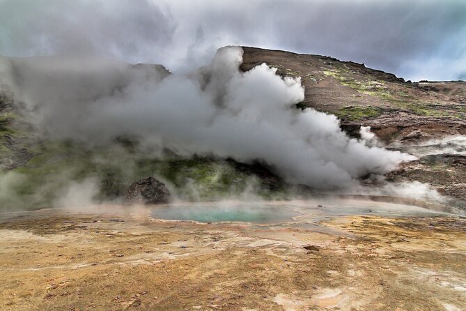 Helicopter Flight Over Geothermal Landscapes from Reykjavik - Who Should Book This (and Who Might Prefer Another Plan)