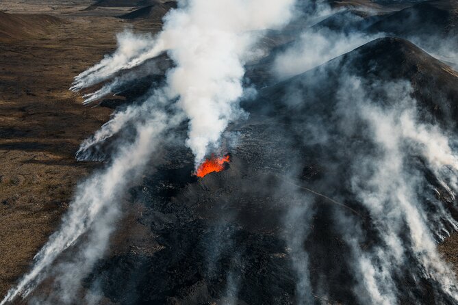 Helicopter Tour Over Iceland’s Reykjanes Volcano Eruption Site - Meeting Norðurflug Helicopter Tours at Nauthólsvegur: smooth start, quick transition to flight
