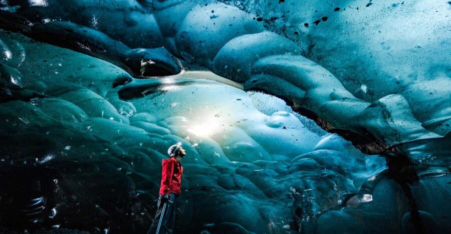 Iceland 3-Day Tour Golden Circle, Glacier Lagoon, & Ice Cave - South Coast Day Two: Reynisfjara black sand, Vik area, Jökulsárlón, Diamond Beach, and the ice cave
