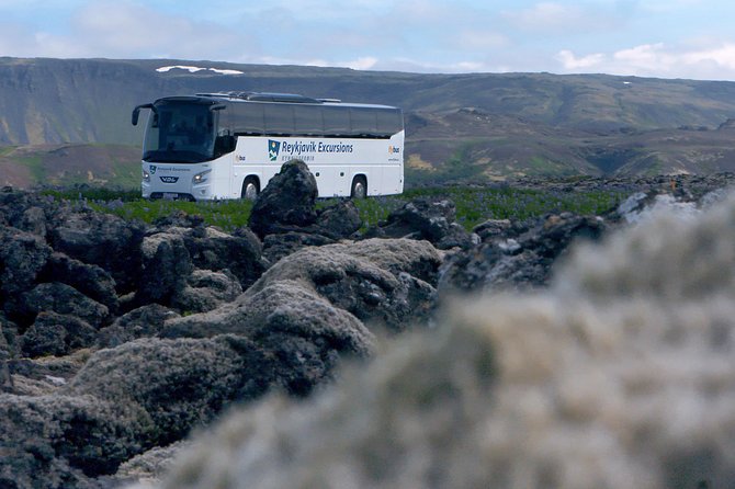 Iceland: Airport Transfers between Keflavík and Reykjavik Center - The Ride Itself: Comfort, Power, and Free Wi‑Fi