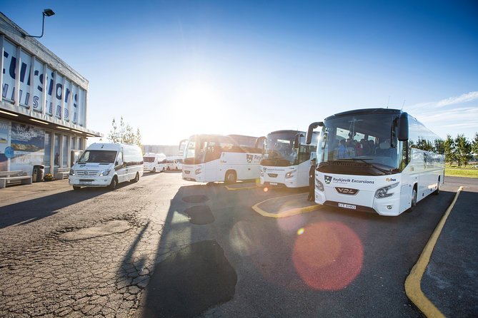 Iceland: Airport Transfers between Keflavik and Reykjavik Hotels - USB chargers and Wi‑Fi: small perks that actually save travel headaches