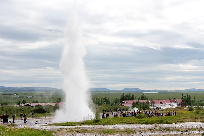 Iceland Complete: Around Iceland in 10 Days - Small-group touring and guides who make the scenery make sense