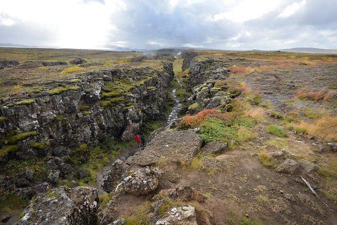 Iceland Game of Thrones Tours - The guide experience: scene videos plus Iceland context