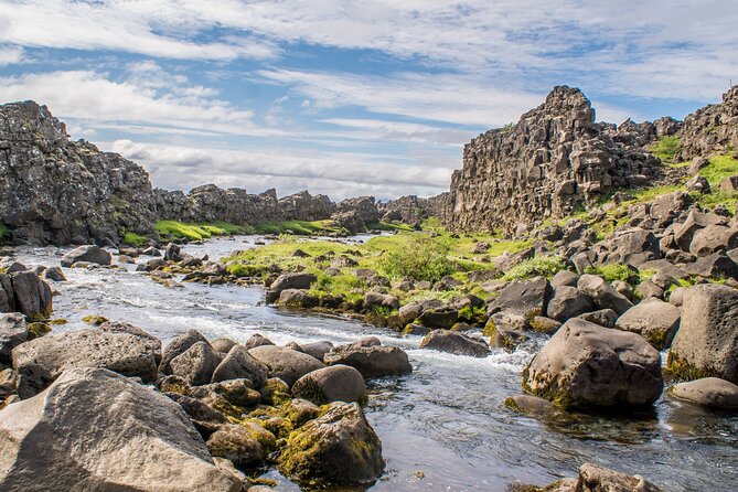 Iceland´s Golden Circle Minibus daytour - Gullfoss Waterfall: The Big One That Lives Up to the Hype