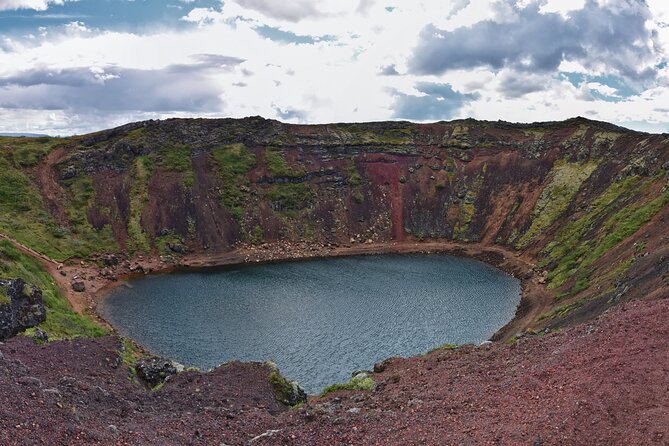 Iceland´s Golden Circle Minibus daytour - Kerið Crater Lake: A 3,000-Year-Old Color Show