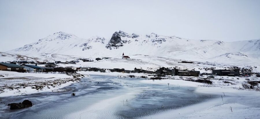 Iceland: South Coast and Northern Lights Tour - Sólheimajökull and Reynisfjara: glacier-to-black-sand contrast