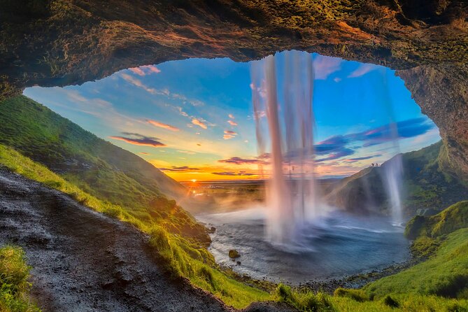 Iceland South Coast Stunning Sights - Reynisfjara Black Sand and Reynisdrangar: Beautiful, Not Foolish