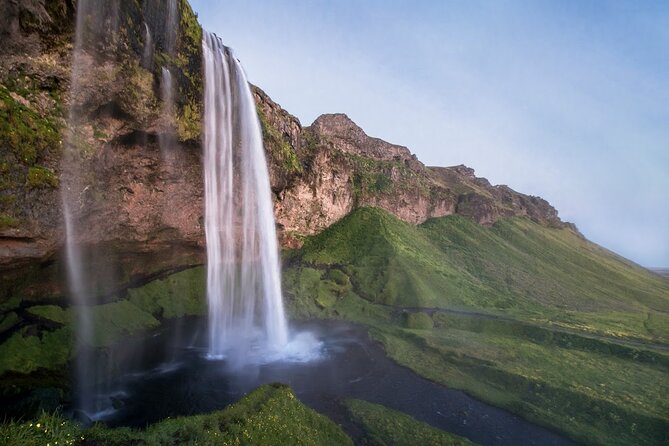 Iceland South Coast Tour with Pickup - Waterfall Run: Seljalandsfoss, Gljúfrabúi, and Skógafoss With Photo Time