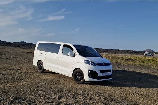 Keflavik Airport Private Transfer Round Trip - Keflavik Arrivals, Made Easy With a Name Sign