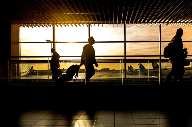 Keflavik Airport: Private Transfer To/From Reykjavik - upto 8 PAX - Provider and practical details that affect your day