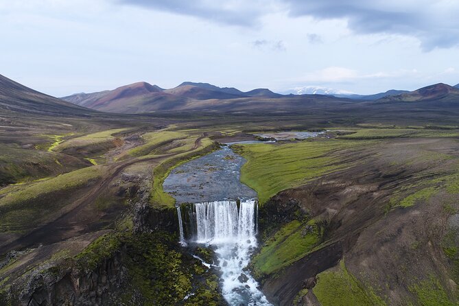 Landmannalaugar and Hekla Volcano / guided private tour - Stop 1: Hekla volcano ridge access and the thrill of a conditional viewpoint