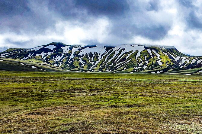 Landmannalaugar, Hekla, Sigoldugljufur 4x4 tour with Hiking - The Hekla Stop: A Short Pause at Iceland’s Most Active Volcano