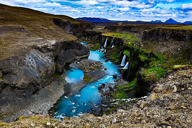 Landmannalaugar, Hekla, Sigoldugljufur 4x4 tour with Hiking - Price and Value: Why About $280.39 Can Be Fair