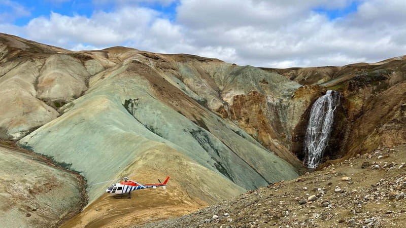Landmannalaugar: Helicopter tour with 3 Landings - Þingvellir National Park from above: Silfra rift and Althingi