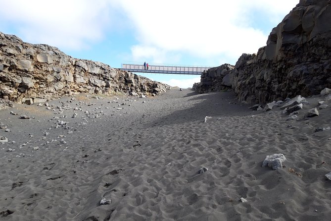 Lava, Craters and Hot Springs Private Tour - Stop 4 and 5: between rift drama and Atlantic waves at Reykjanes Lighthouse