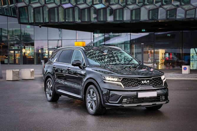 Luxury Private Transfer from Reykjavik to Keflavik Airport - On the Road: Comfort, Safety, and Small Surprises You’ll Notice