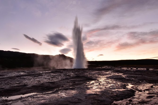 Midnight Sun Golden Circle Small-Group Tour from Reykjavik - Midnight-Sun Golden Circle After 6pm: Why the Timing Matters