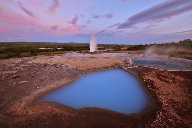 Midnight Sun Golden Circle Small-Group Tour from Reykjavik - Food, Gear, and the Stuff That Keeps the Night Enjoyable