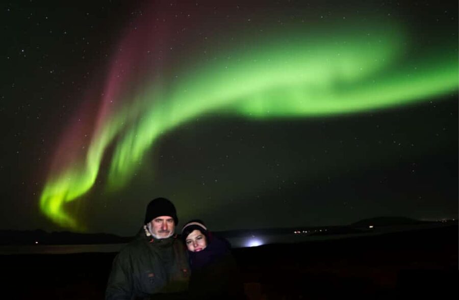 Northern Lights: 4x4 Adventure with Treats, Photos & Cocoa - Photos: When Your Guide Helps More Than You Think