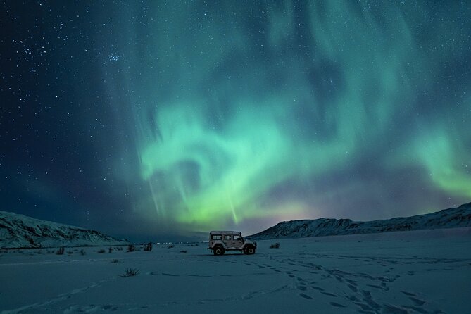 Northern Lights 4x4 Tour with Pastries and Cocoa from Reykjavik - Why Reykjavik 4x4 Aurora Nights Feel Different Than City Tours