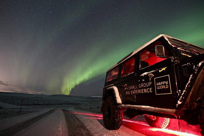 Northern Lights and Stargazing Small-Group Tour with Local Guide - Northern Lights in Reykjavik: why this tour feels different