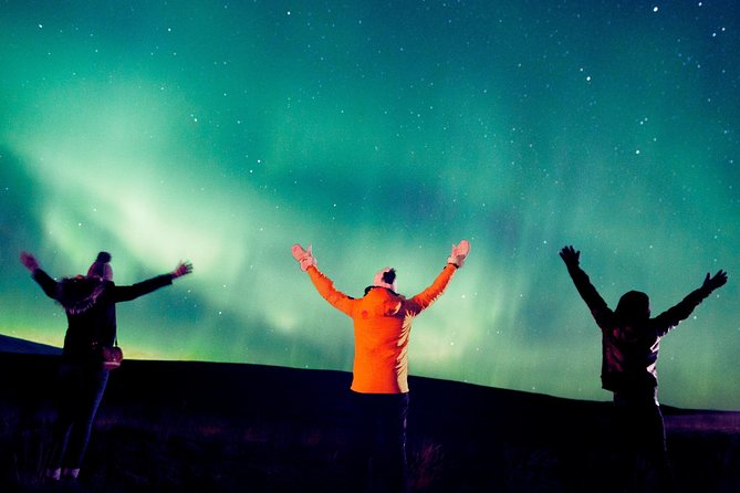 Northern Lights Bus Tour from Reykjavik with Hot Chocolate - The guide’s job is weather math (and they talk KP index)