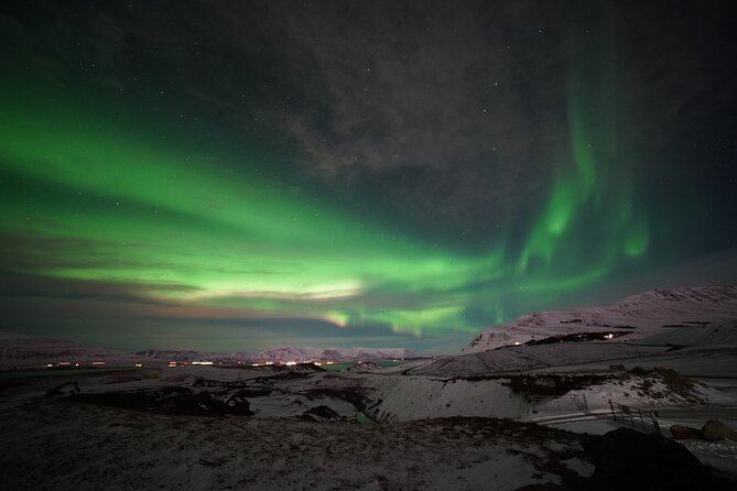 Northern Lights In luxury off-road SUV with Photos and Treats - Warm treats, hot chocolate, and the little things that reduce stress