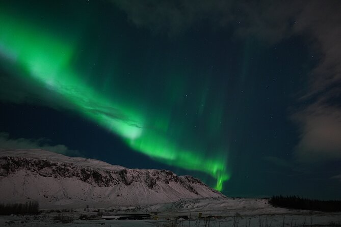Northern Lights In luxury off-road SUV with Photos and Treats - Complimentary pro photos: a huge value for your travel album