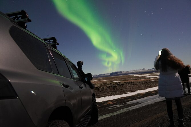 Northern Lights In luxury off-road SUV with Photos and Treats - The SUV ride and the search: what your night pacing actually feels like