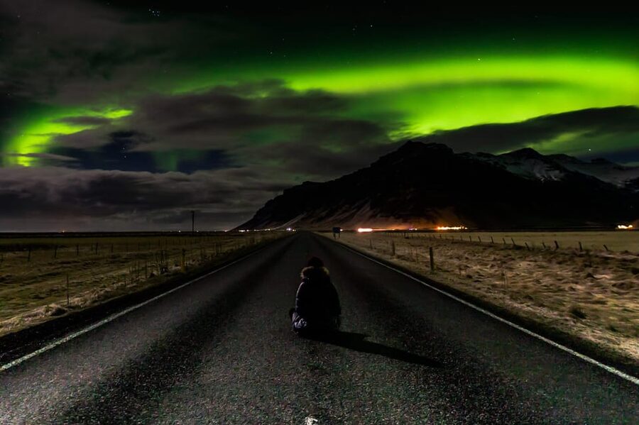 Northern Lights in Mini Bus, Photos, Hot Cocoa and Pastries - Reykjavik to the dark countryside: what the ride really gives you
