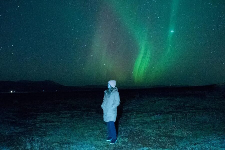 Northern Lights in Mini Bus, Photos, Hot Cocoa and Pastries - Who this Northern Lights mini-bus tour fits best