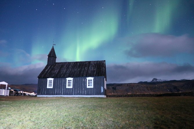 Northern Lights Midnight Adventure Small-Group from Reykjavík - Pickup in Reykjavik: Finding the Minibus Without Losing Time
