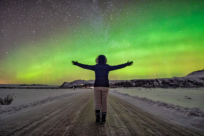 Northern Lights Small Group Tour from Reykjavik - The unglamorous reality: sometimes it’s quiet for 4 hours