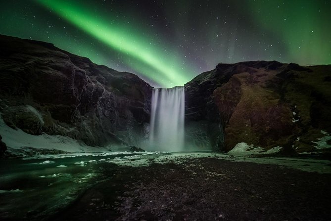 Northern Lights Small Group Tour from Reykjavik with Free Photos - Pickup and timing: how to avoid the classic start-of-night stress