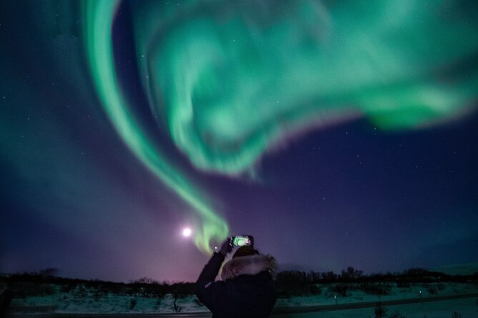 Northern Lights Small-Group Tour with Hot Chocolate & Photos - If You Don’t See the Lights: Rebooking Without a Refund