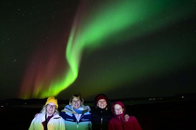 Northern Lights Tour: Cozy Night Adventure with Hot Chocolate - The drive into darkness: how the guide sets you up for aurora viewing