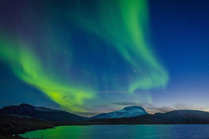 Northern Lights Yacht Cruise in Reykjavik - Getting on board at Old Harbour House: the start of the night matters