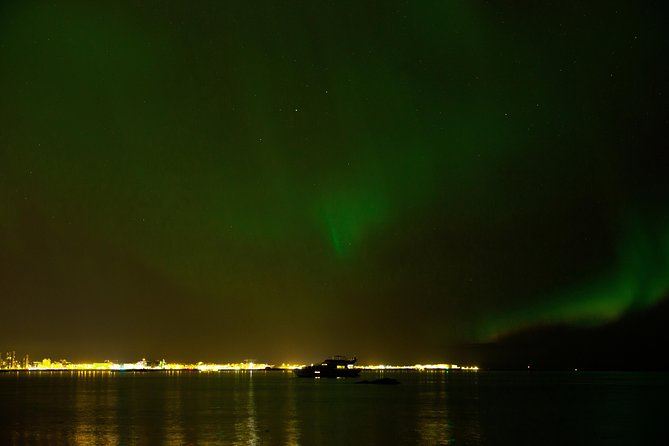 Northern Lights Yacht Cruise - Getting aboard at Old Harbour House (and why arriving early helps)