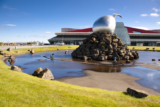 Private Airport Transfer with Blue Lagoon - Admission included - Price and value: $615.12 per person