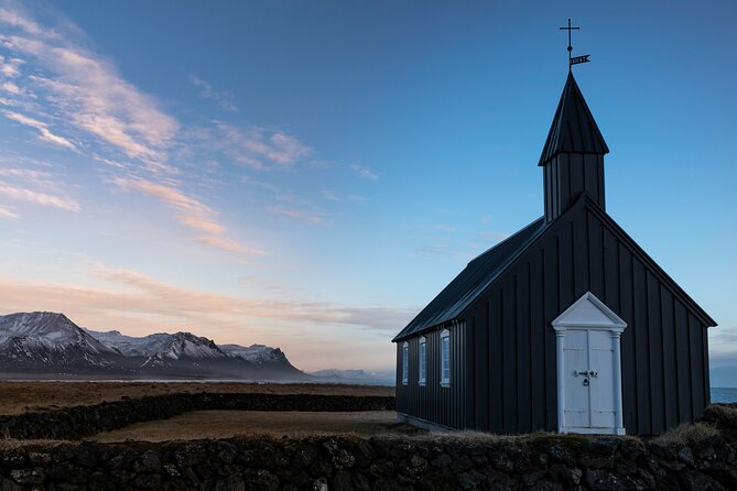 Private Exploration of The Snæfellsnes Peninsula - Stop 2: Djúpalónssandur black-sand beach and its shipwreck mood